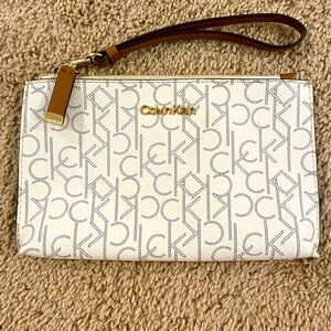 Calvin Klein Cosmetic Make Up Bag, Large Wristlet/Purse, Off White/Brown NWOT